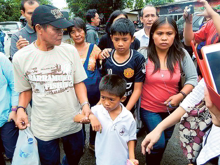 1.1498374-4186569936