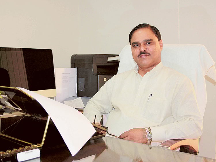 1.1519353-3050445070