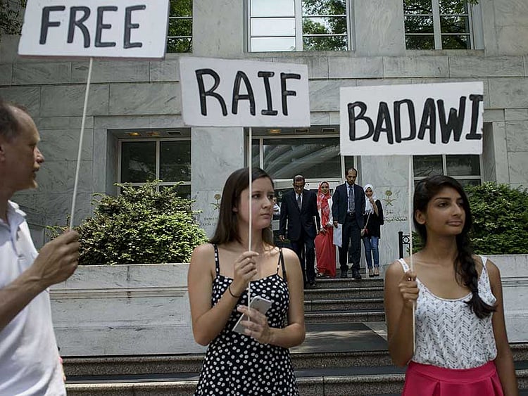 1.1533907-1154778429