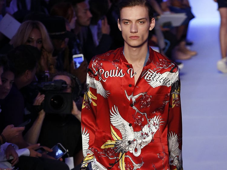 1.1541044-2332833606