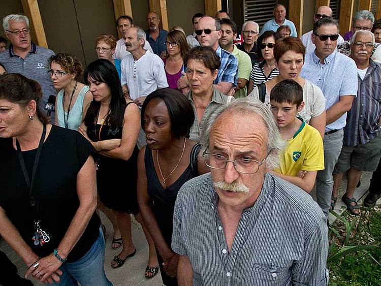 1.1541589-2558922624