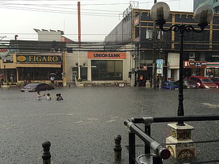Downpour causes flash floods in Metro Manila, nearby areas