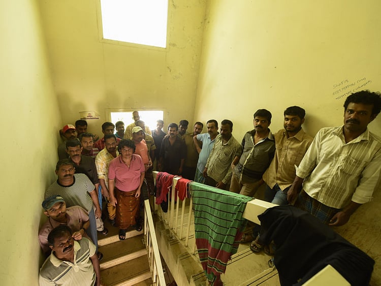 1.1543984-1948584576