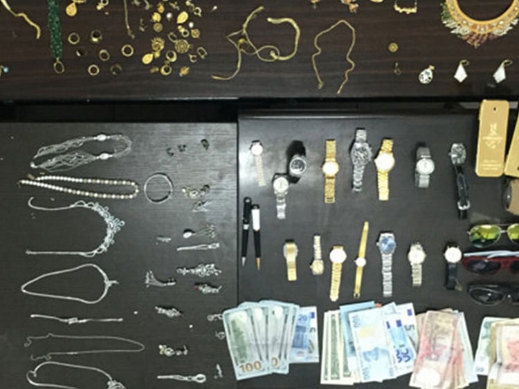 1.1549161-1332962295