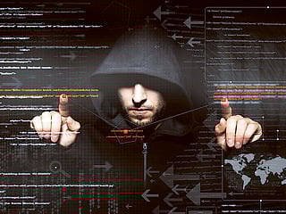 Victims have lost large sums to counterfeit links posing as UAE government sites.