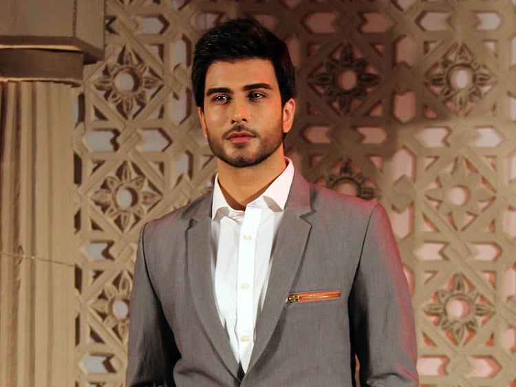 1.1557195-2245736576