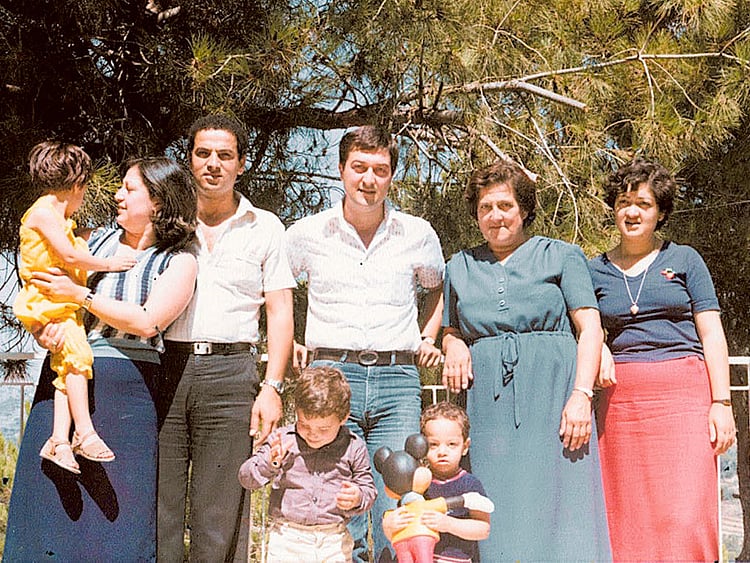 1.1558100-1876658327