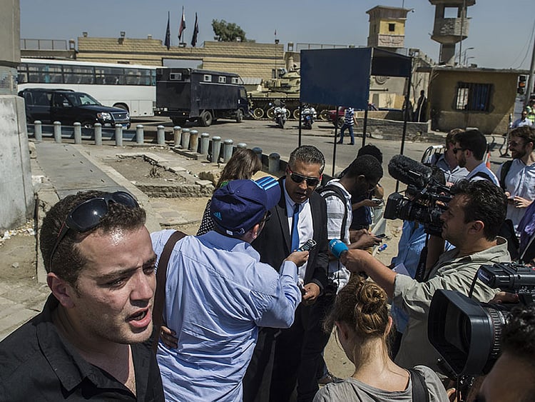 1.1558756-3205205181