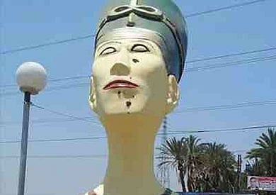‘Ugly’ Nefertiti statue removed after protests