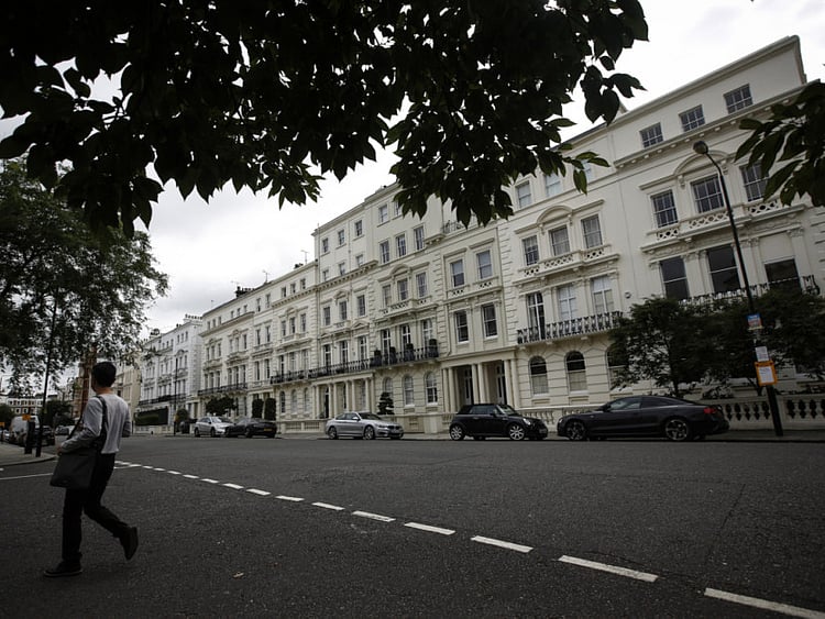 1.1565561-3204178633