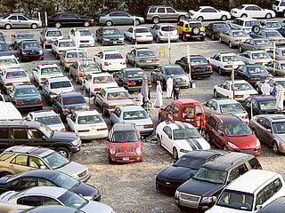 Overseas Pakistanis will soon be allowed to import hybrid car without customs duty