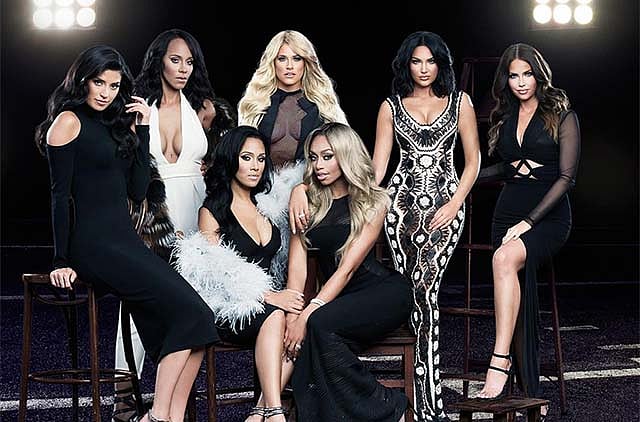 1.1571425-3165765306