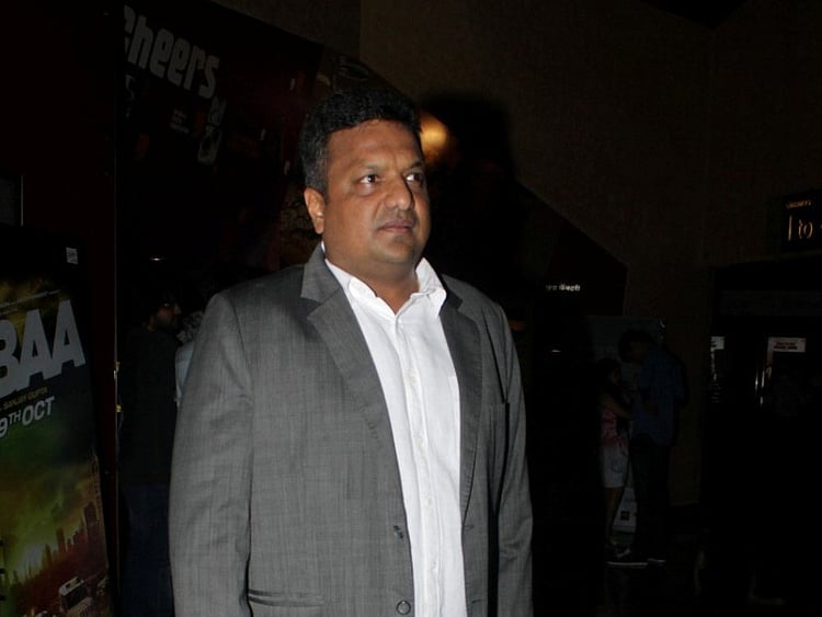 1.1573060-2940469139