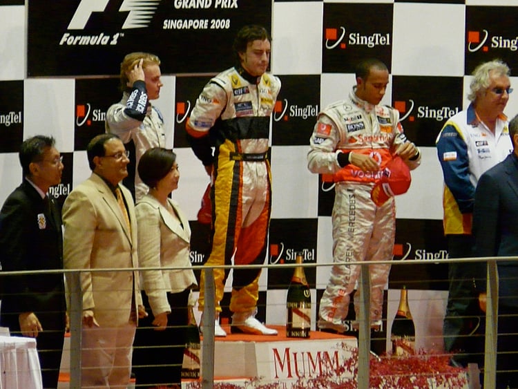 1.1584921-3192425463