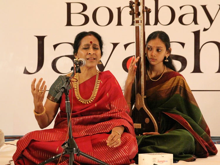 1.1586351-1099405417