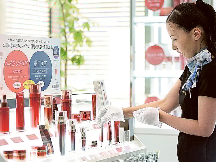 1.1576768-3187195700