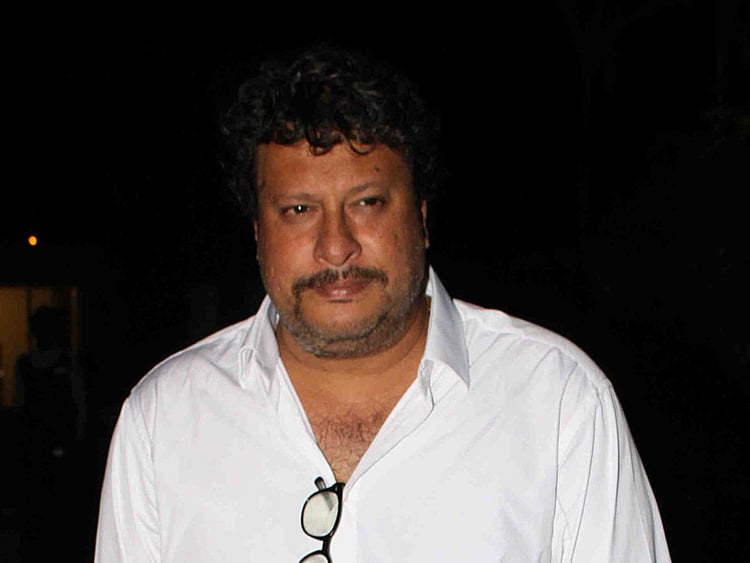 1.1588153-2480622998