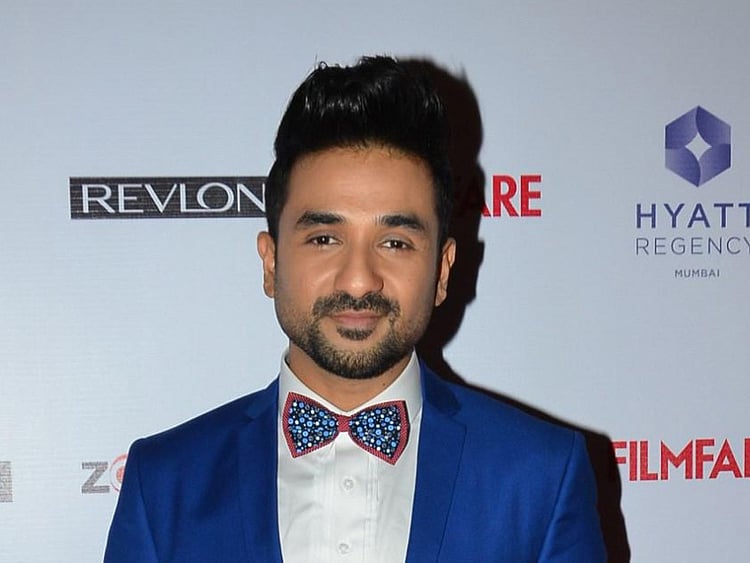 1.1588101-1280106624