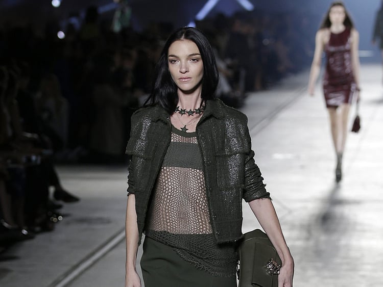 1.1590015-2679492989