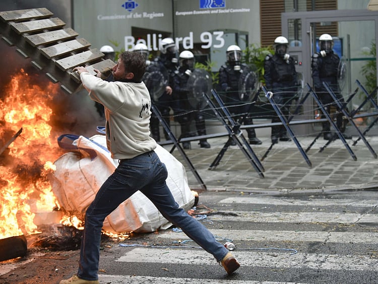 1.1580210-2459381992