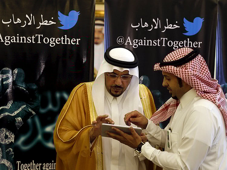 1.1577749-3758726444