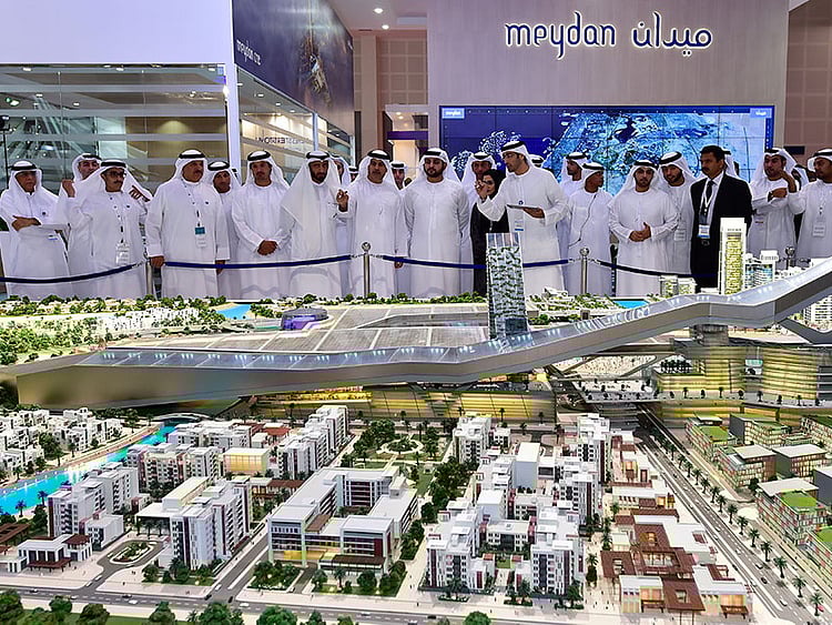 1.1580355-2367030129