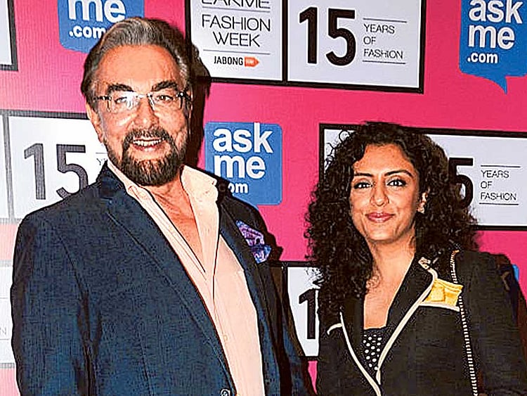 1.1654838-2110819278