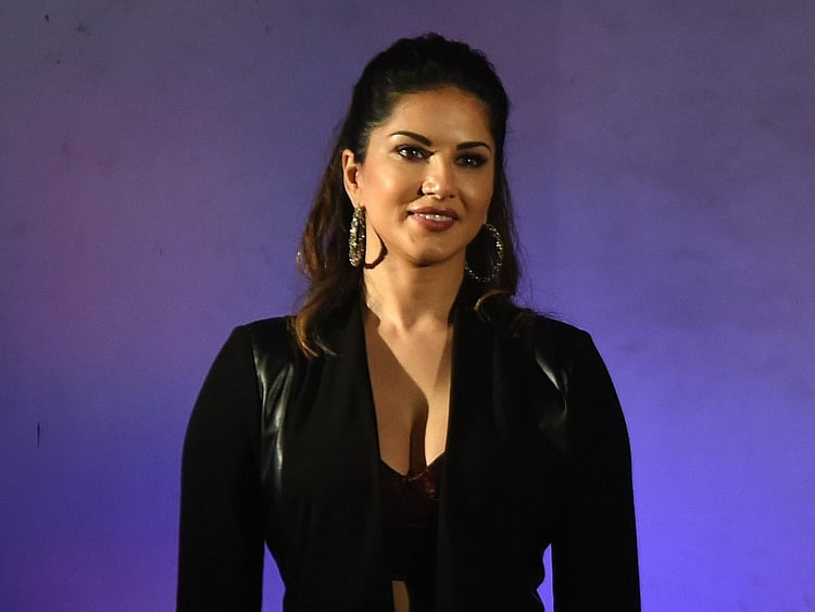 1.1660745-3870061344