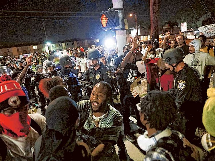 1.1904979-2285912609