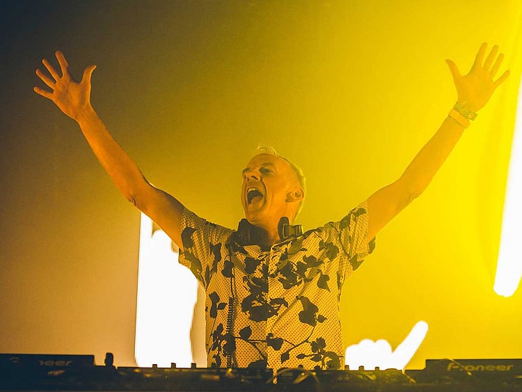 1.1909750-3028053959