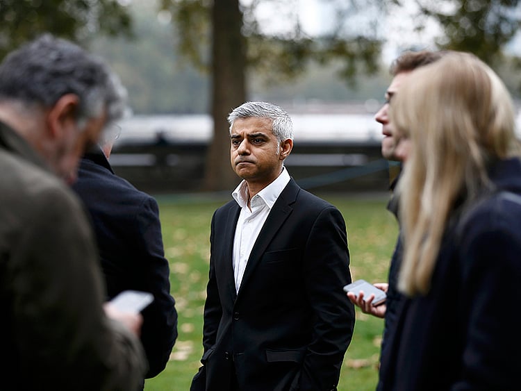 1.1918761-1982183761