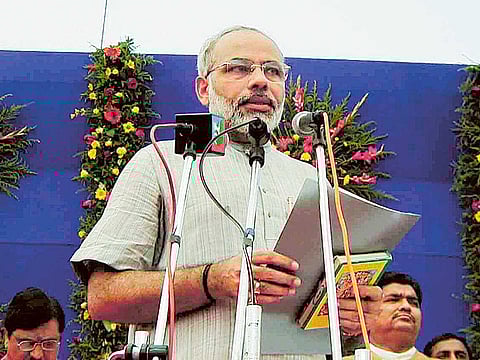 How was Narendra Modi’s first Swearing In function as Gujarat Chief Minister on 7 October 2001