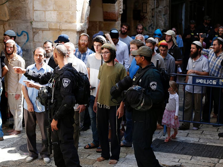 1.1927729-4107990047