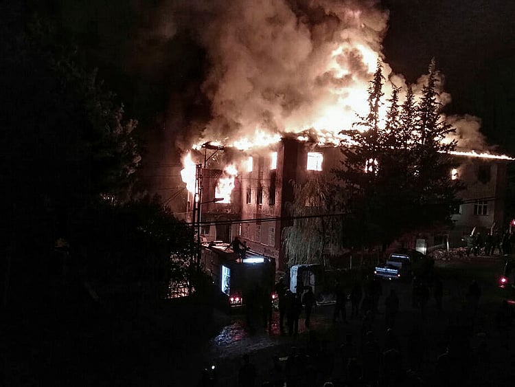 1.1937556-4189034825