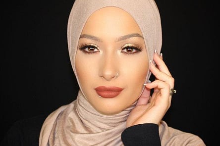 Muslim beauty blogger Nura Afia’s Cover Girl’s newest ambassador
