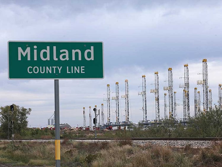 1.1938325-3502684098