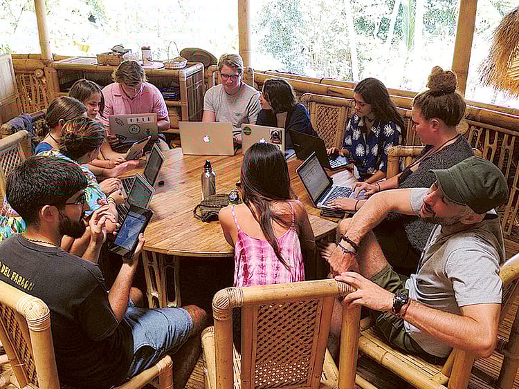 1.1947275-3747786324