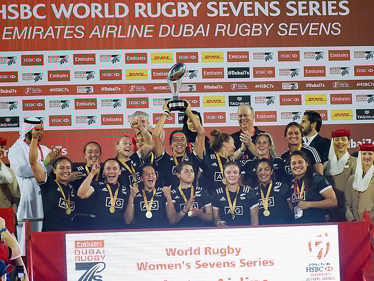 1.1938931-4129684403