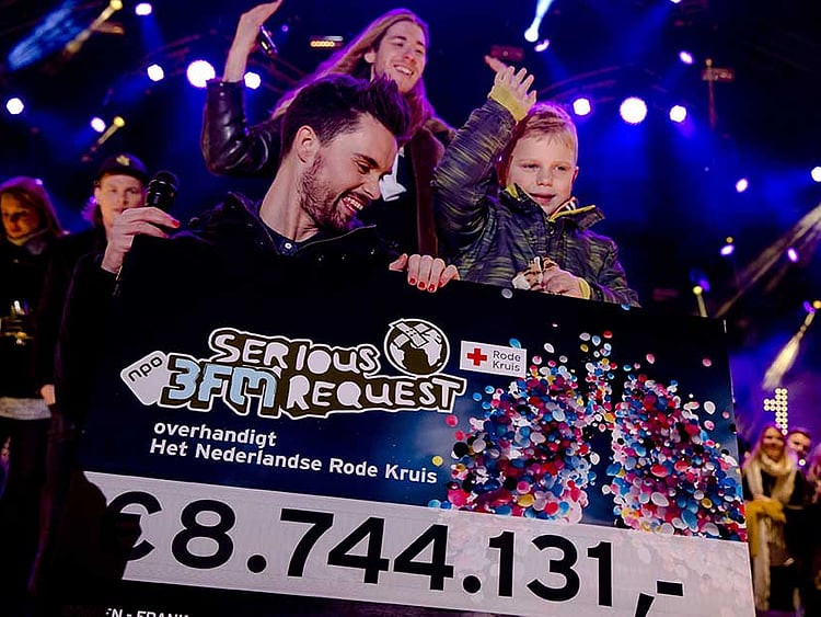 1.1951380-3810218506