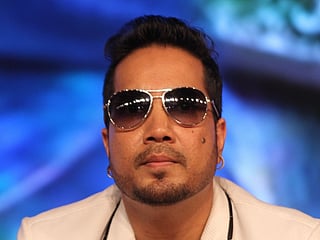 Indian film industry bans Mika Singh after performance in Karachi