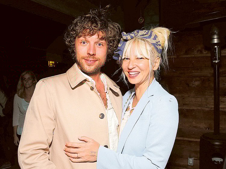 1.1954243-2157634061