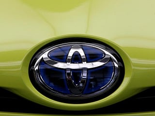 Toyota to expand hybrid system development, make 'greener' cars 