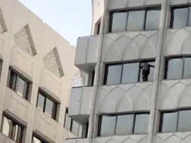 1.1941550-1981325999