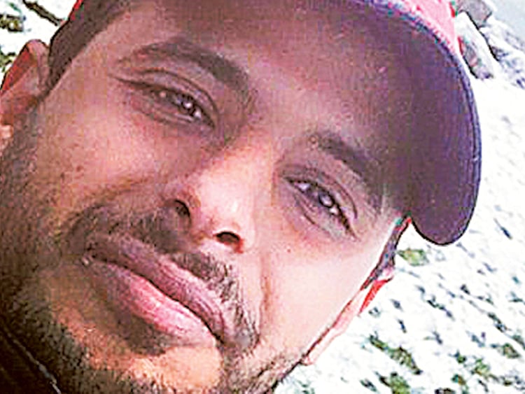 1.1944353-3856124119