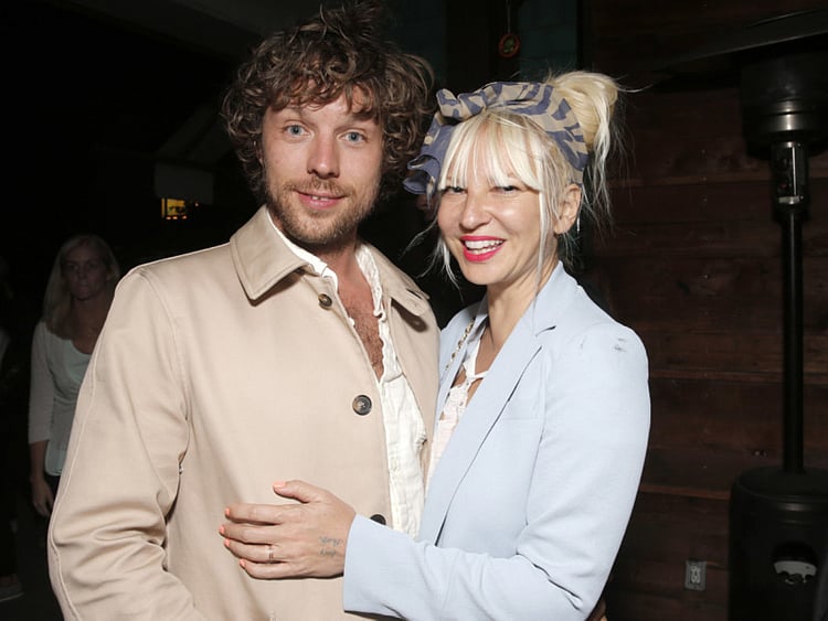 1.1942105-1539382051