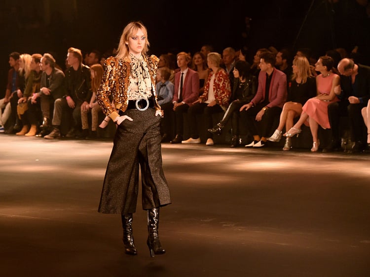 1.1670388-3134161228