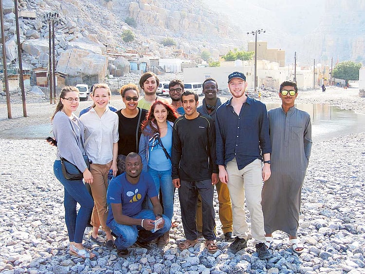 1.1670979-1093544104