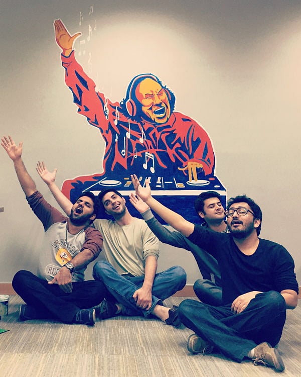 1.1695567-4210124316