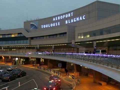 Toulouse-Blagnac airport evacuated over suspect package