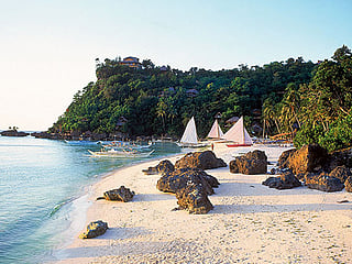 Philippines: inbound tourism expenditures double in 5 years
